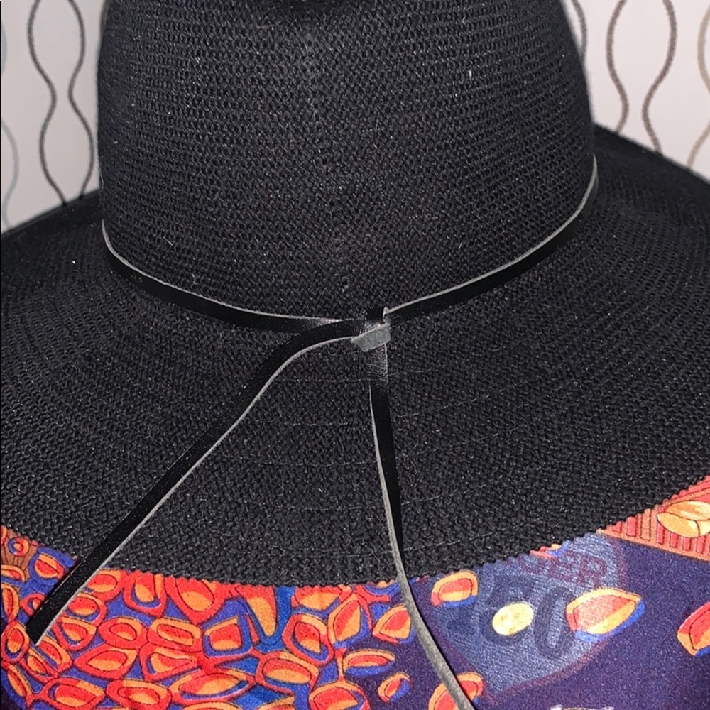 Hat - Picture 3 of 4